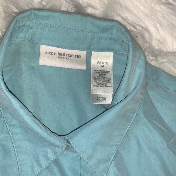 PETITE Liz Claiborne button up - Picture 4 of 5